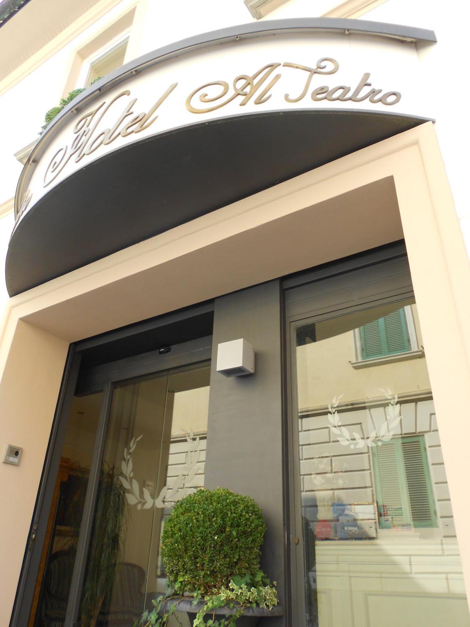 Al Teatro Hotel Livorno Ngoại thất bức ảnh